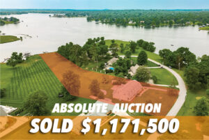 ABSOLUTE AUCTION • NO RESERVE • LAKEFRONT HOME ON OLD HICKORY LAKE • PRIVATE BOAT DOCK • Live On-Site, Thursday, July 13th @ 11:00 AM